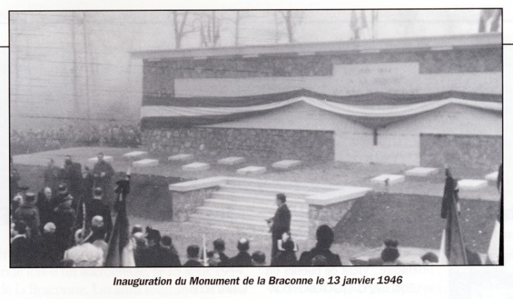 Collection Christophe Ramblière - Le Monument a été inauguré par Maurice THORES Président du Conseil le 13 janvier 1946. Une foule immense assistait à la Cérémonie.