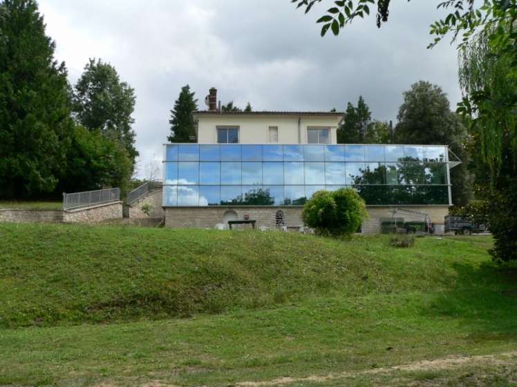 Si&egrave;ge de la CdC au Paradis &agrave; Balzac (Ph. CdC 2005)