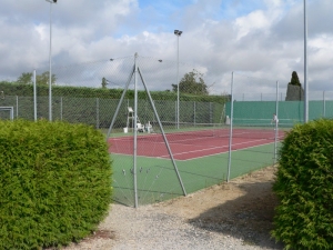 Le 1er court de tennis (Ph. G. BRANCHUT 2008)